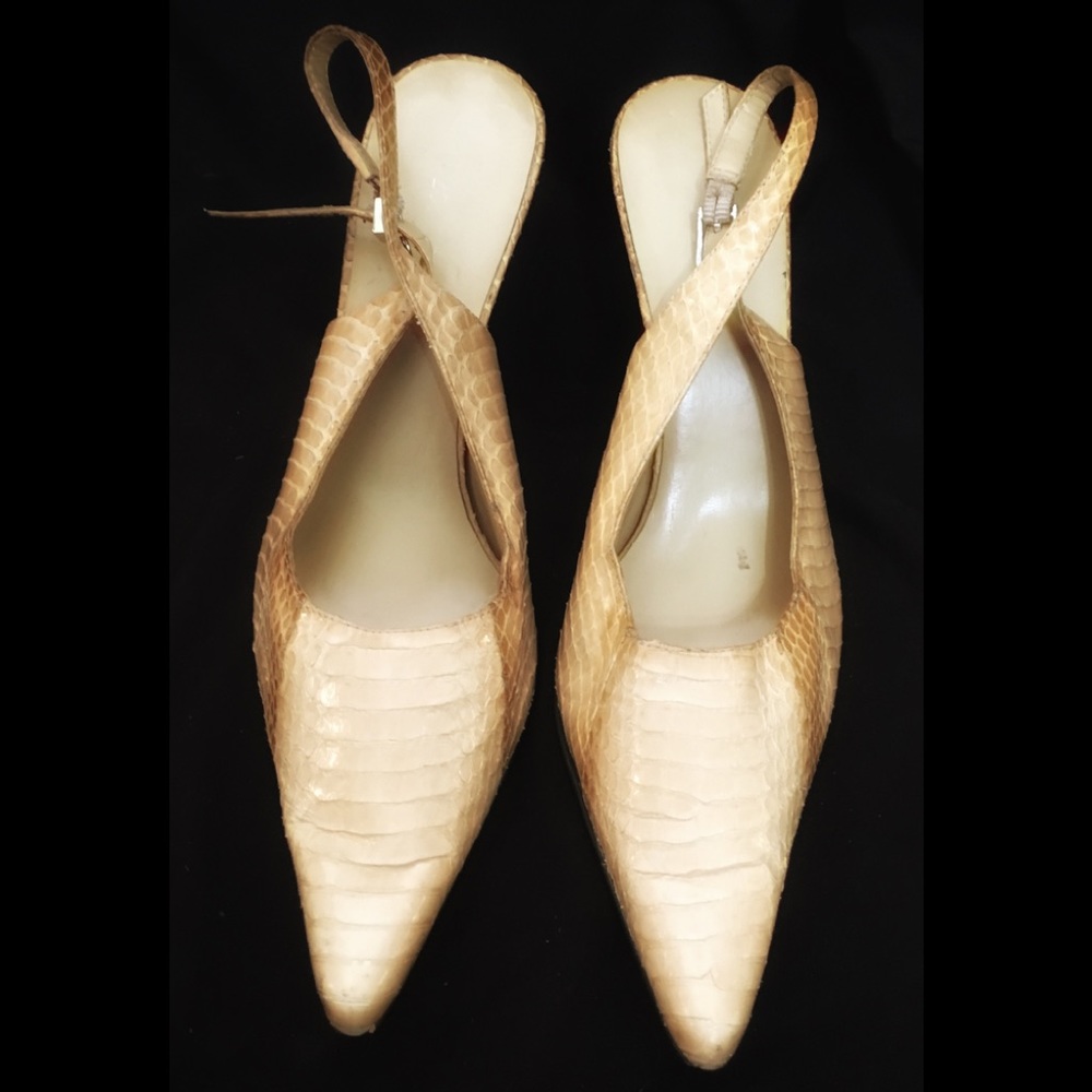 Size 8 Cream snake print sling-back pumps